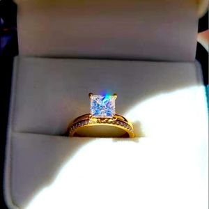 Solid 18k gold 1.5ct princess moissanite ring and diamond band set